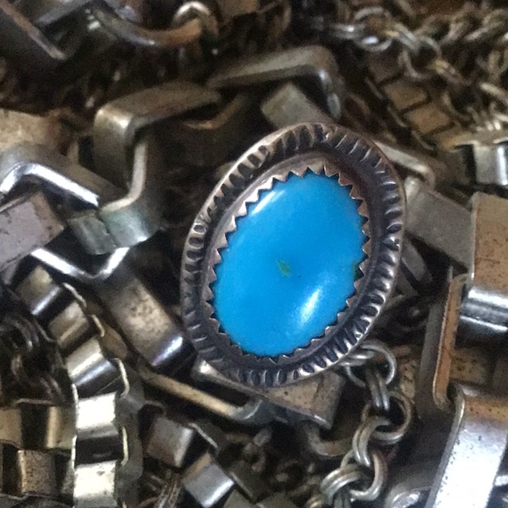 Vintage Navajo turquoise and sterling silver ring by Sadie Randolph.💍